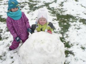 [is]Stavíme sněhuláky